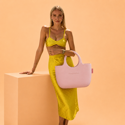 Gogo_Tote_Plus_Bag_lifestyle_pink