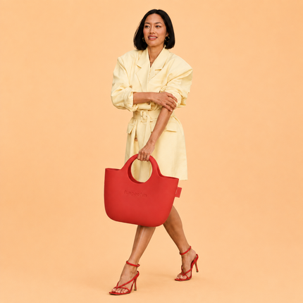 Gogo_Tote_Plus_Bag_lifestyle_red