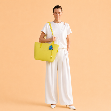 Nomade_Yellow_Shoulder